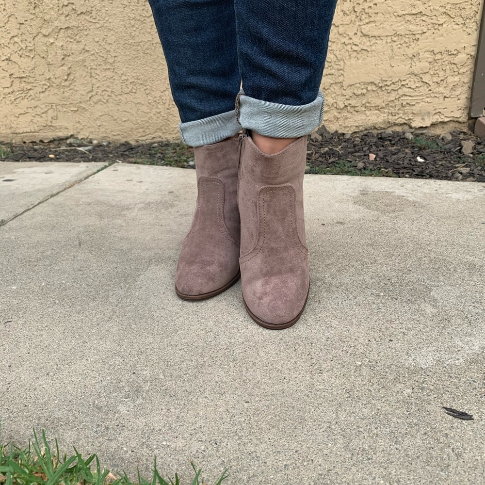 Taupe Faux Suede ankle booties - Picture 3 of 7